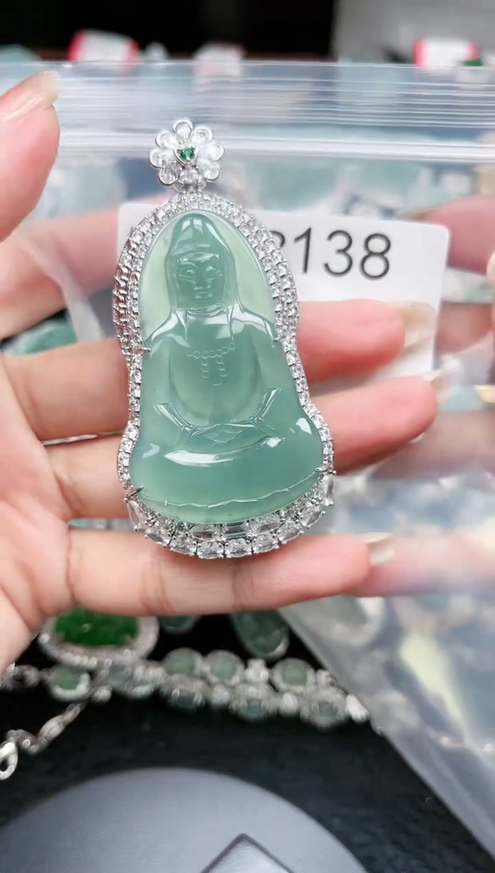 【闪购商品】翡翠颈饰未镶嵌138赠皮绳