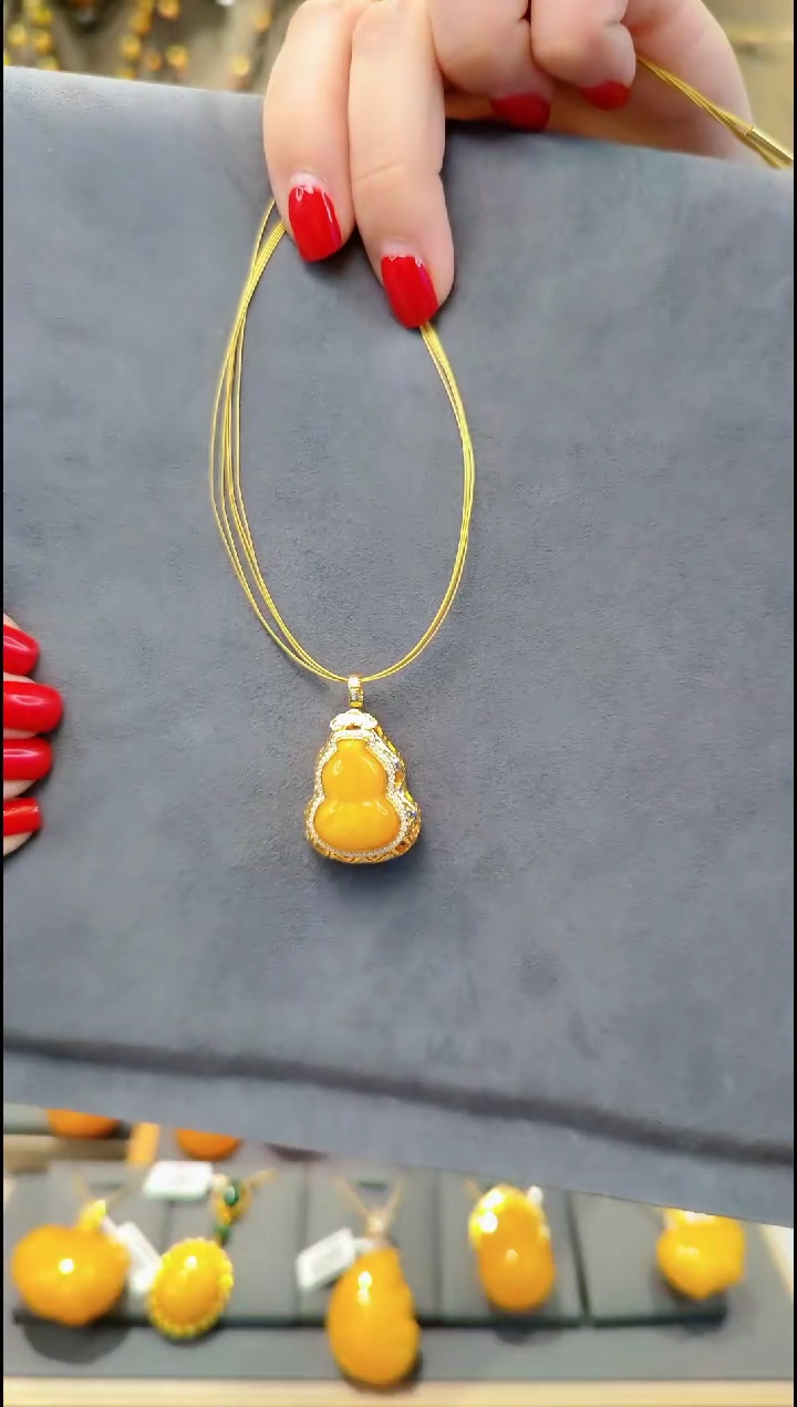 【闪购商品】蜜蜡颈饰银S925镀金镶嵌H232蜜蜡吊坠赠项圈