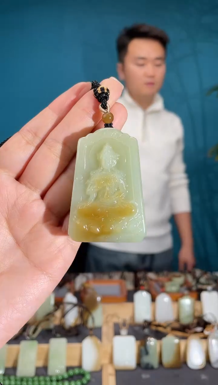 颈饰未镶嵌和田玉1