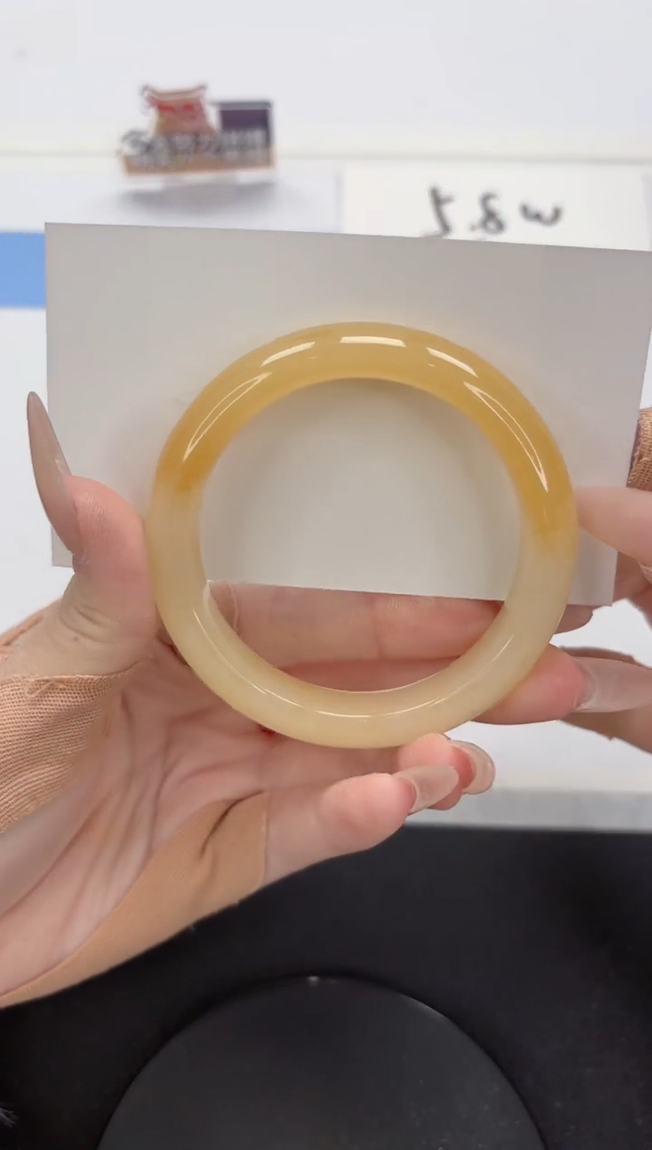 【闪购商品】石英质玉手镯未镶嵌A139-55.6