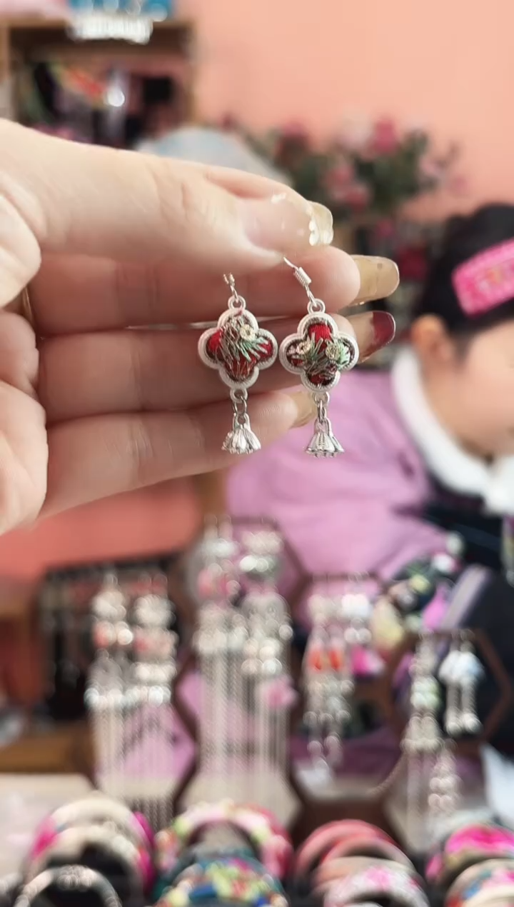 艺枝独绣手工饰品438