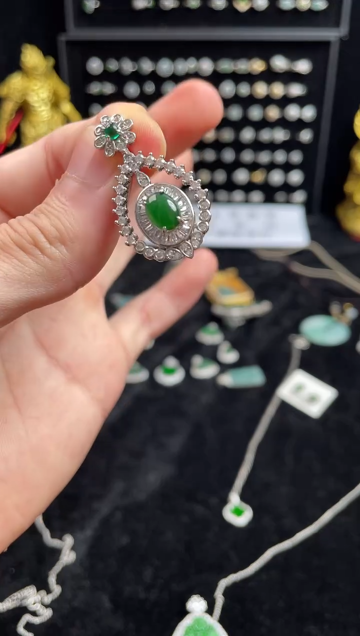 翡翠未镶嵌吊坠(不含链)11111111