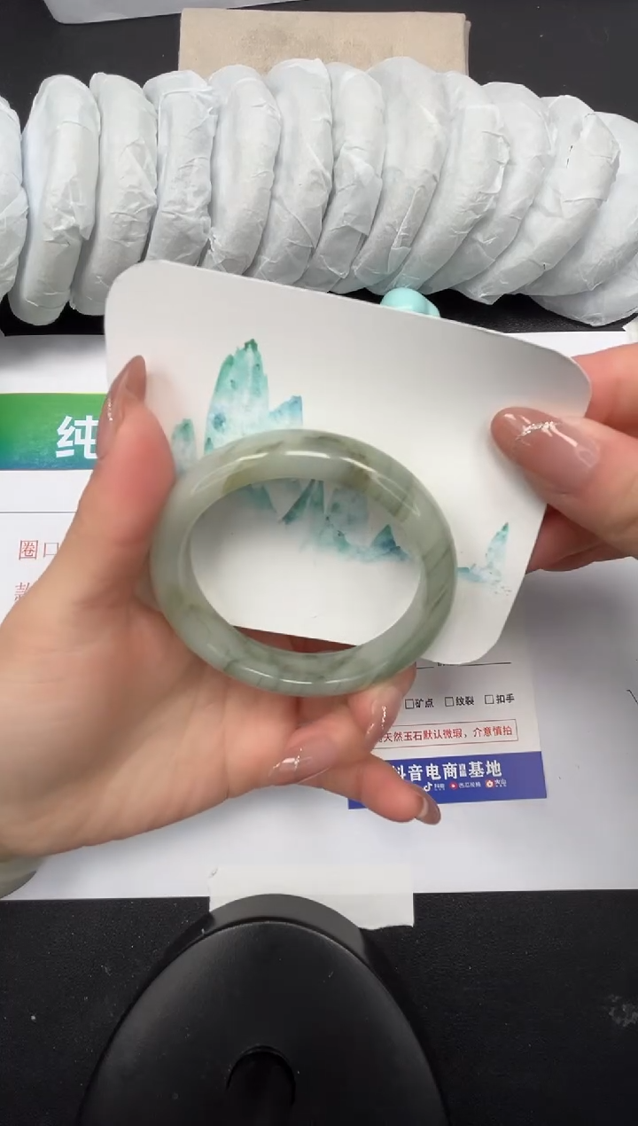 【闪购商品】石英质玉手镯合金92-54.9