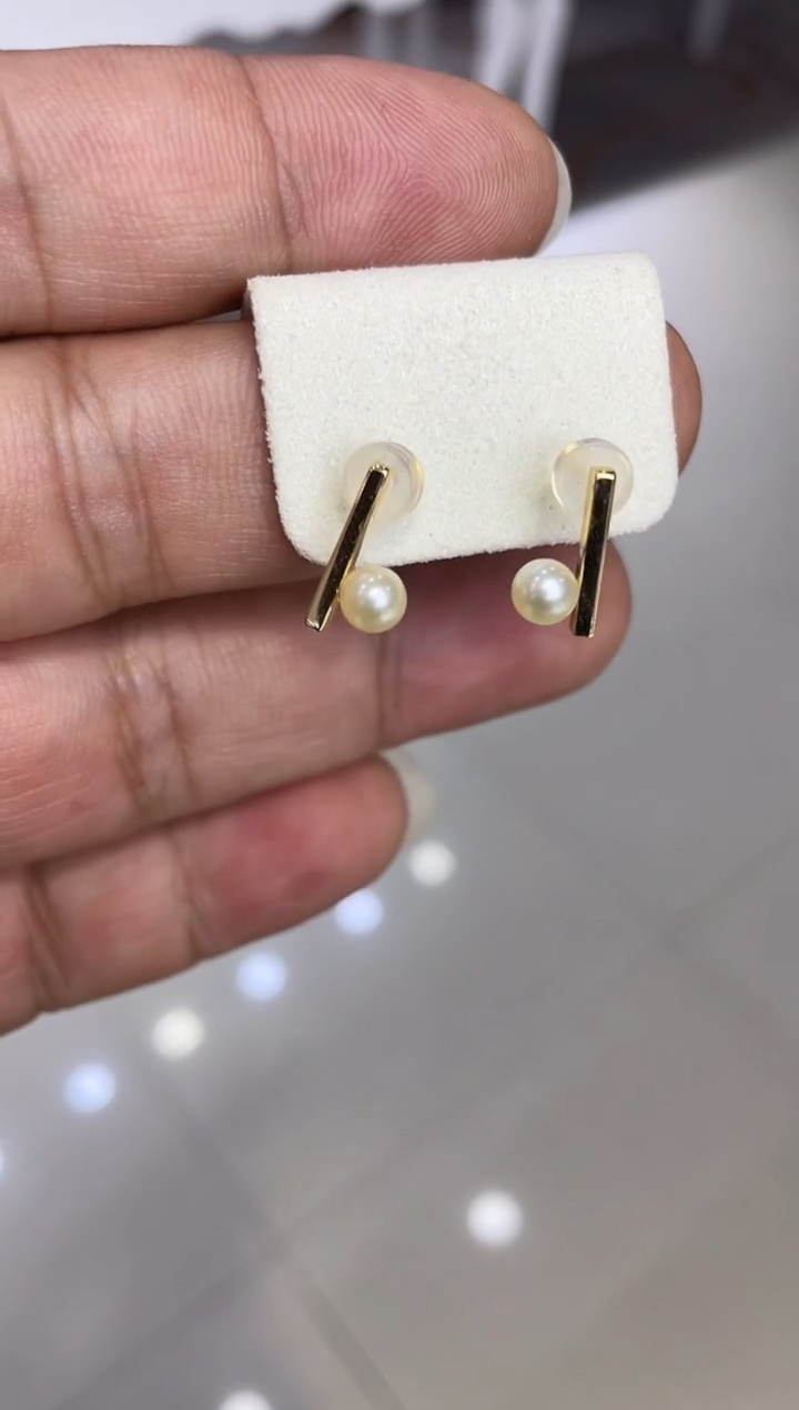 【闪购商品】海水珍珠耳饰银S925镶嵌羽黄金耳钉