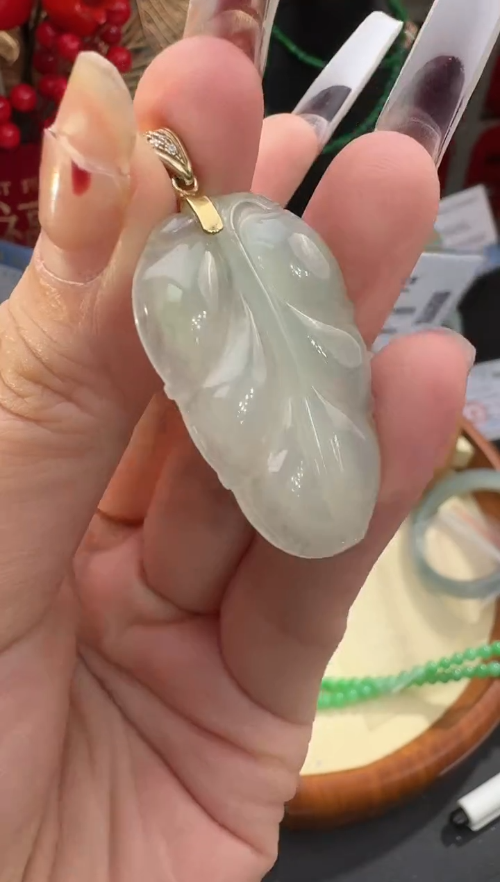 【闪购商品】翡翠颈饰未镶嵌挂件