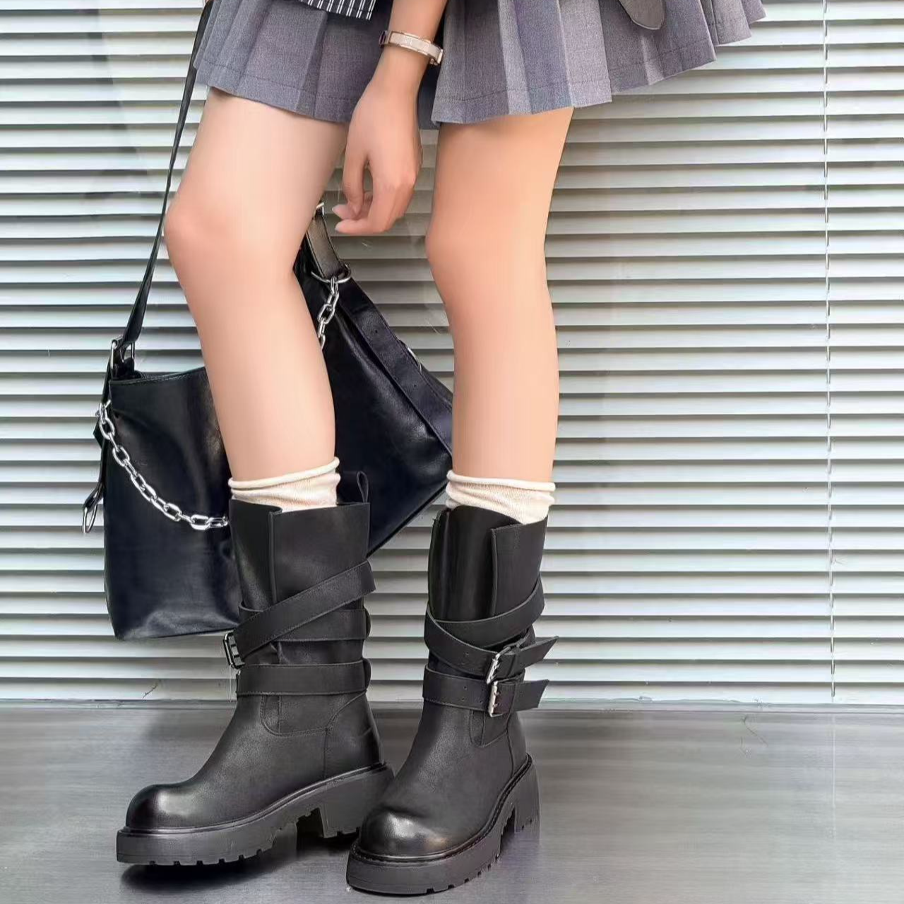 厚底时装靴复古显瘦套筒马丁靴长靴25B223-1（不加绒）