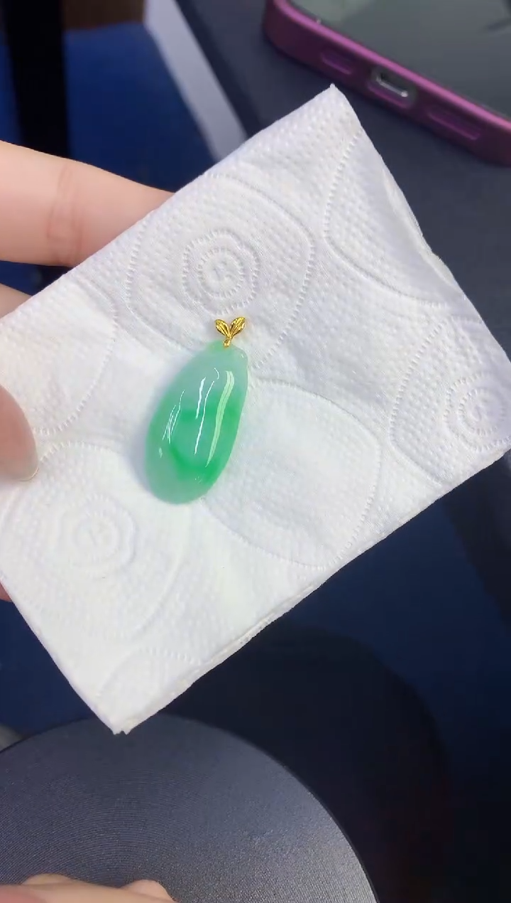 颈饰18K金镶嵌翡翠缅甸天然翡翠A货