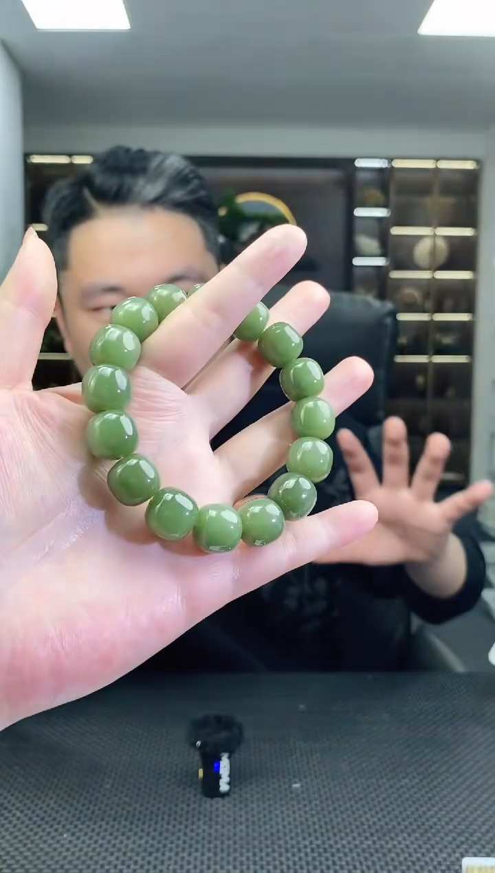 颈饰未镶嵌和田玉桶珠卡14手串