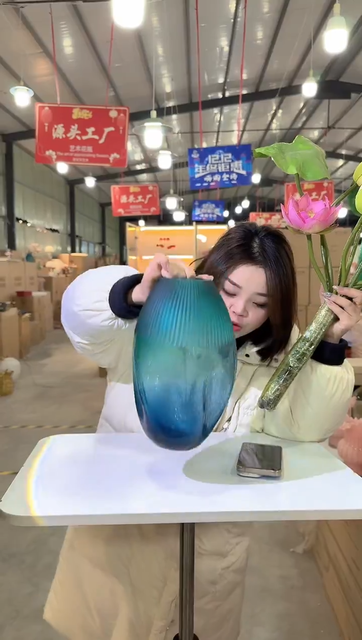 琉璃优杰花瓶摆件WW-早3