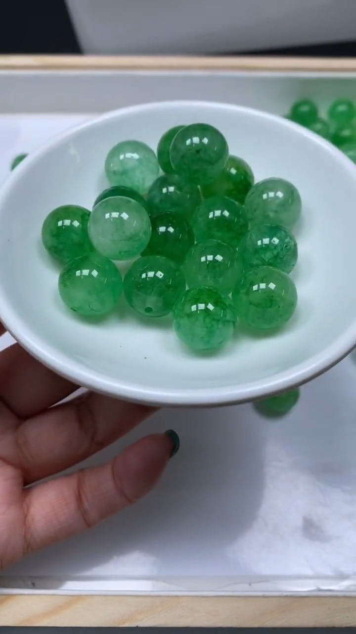未镶嵌散珠碧玺E707 阳绿碧玺14mm3个8元