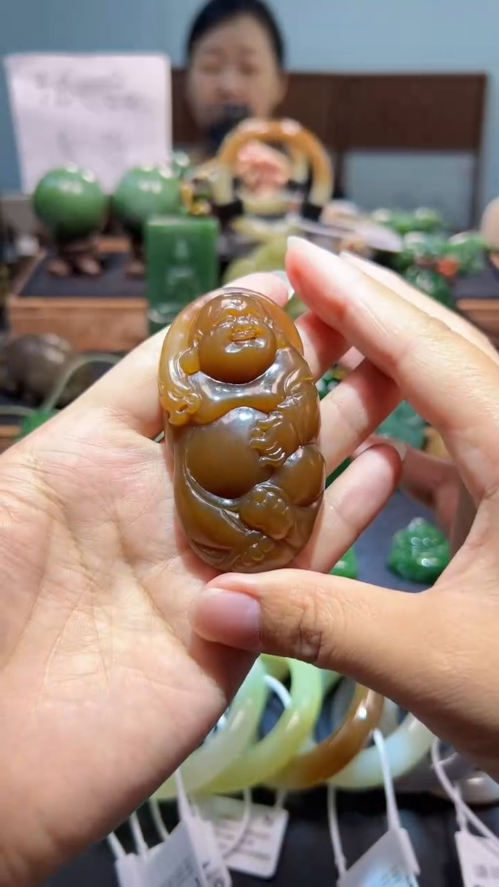 颈饰未镶嵌和田玉（碧玉）1