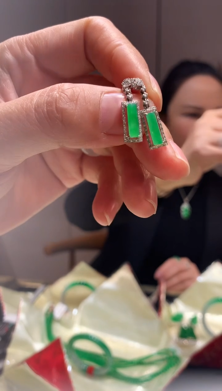 【闪购商品】翡翠耳饰18K金镶嵌耳饰