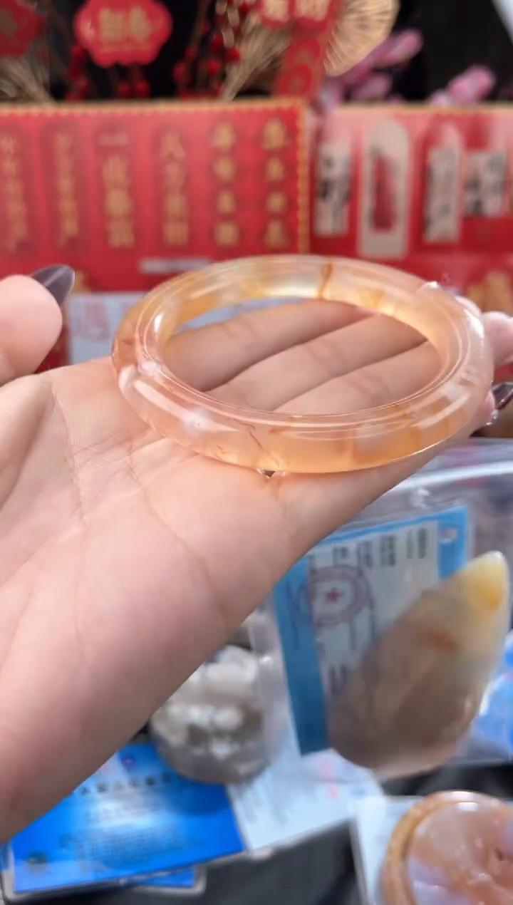 【闪购商品】石英质玉手镯未镶嵌58