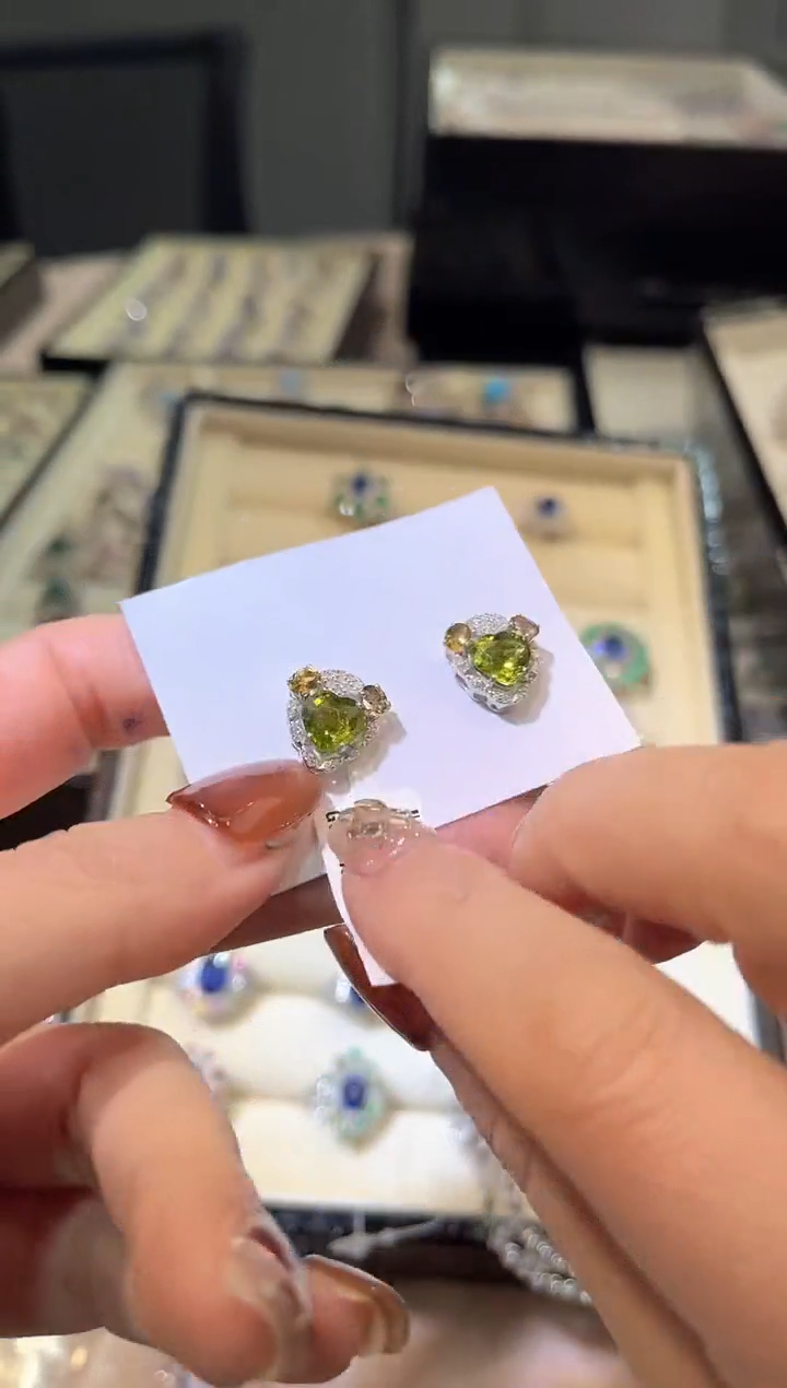 【闪购商品】定制橄榄石耳饰未镶嵌耳饰