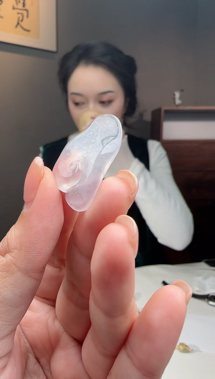 颈饰未镶嵌翡翠如意