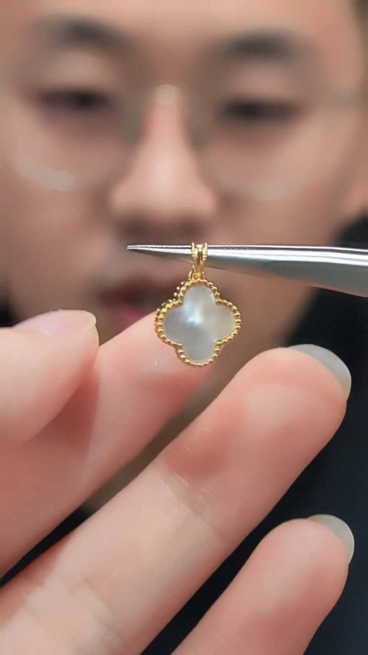 吊坠贝壳（贝母）18K金镶嵌18K金白贝母吊坠MY赠链