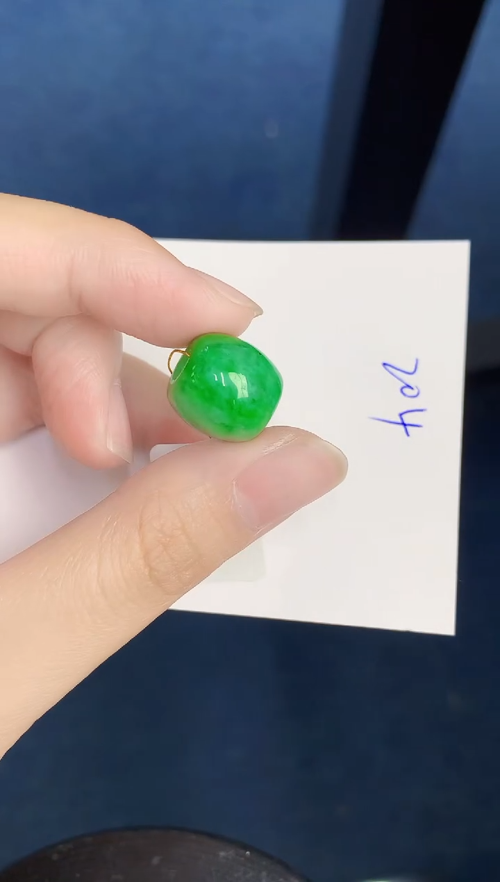 翡翠未镶嵌颈饰0000000000