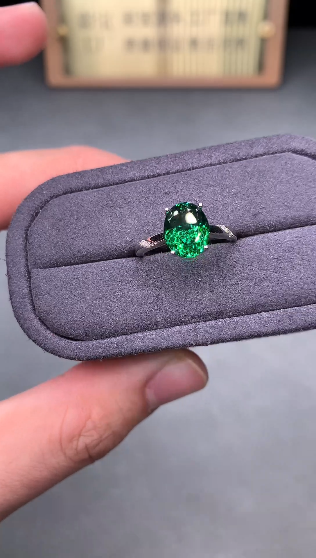 银S925镶嵌戒指绿色碧玺2222