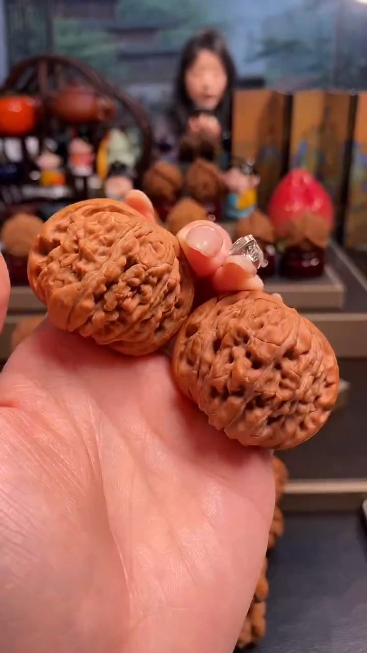 【闪购商品】文玩核桃把件H 936四座楼43尺