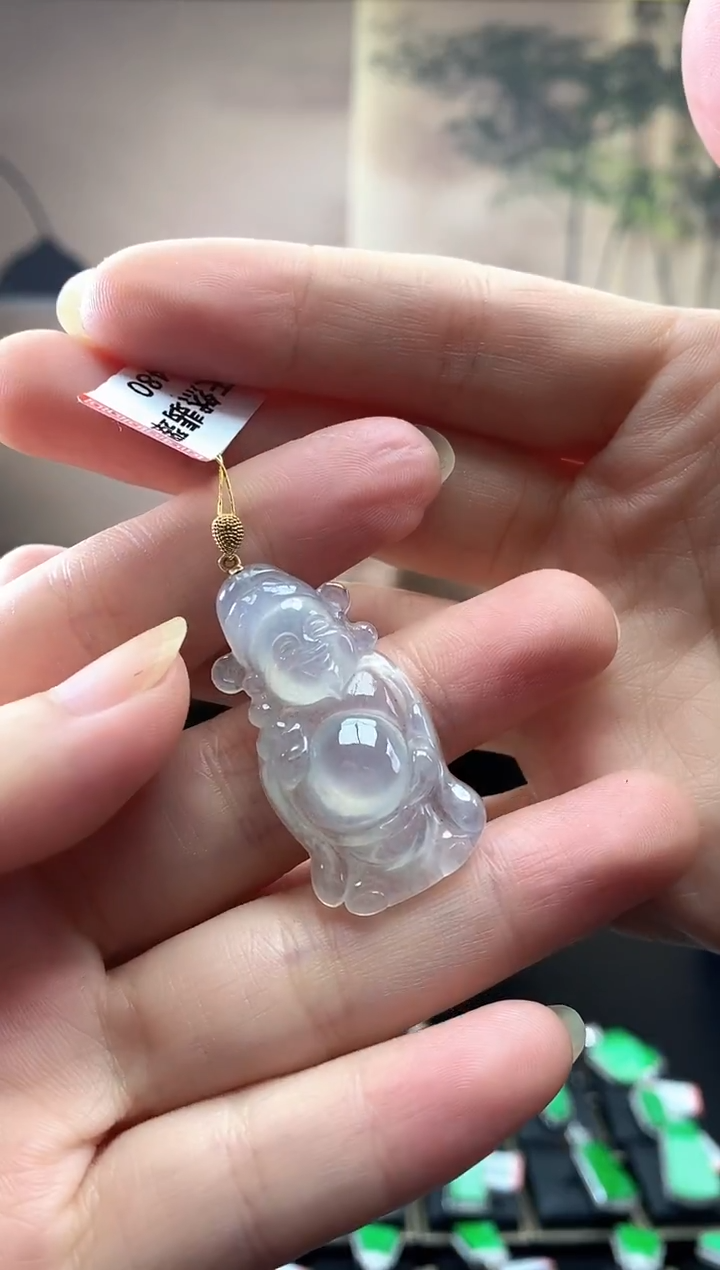 颈饰18K金镶嵌翡翠财神