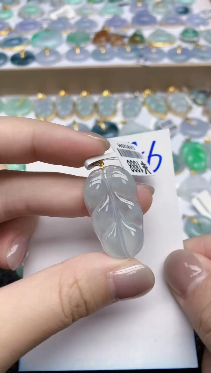 【闪购商品】翡翠颈饰18K金镶嵌天然翡翠A货
