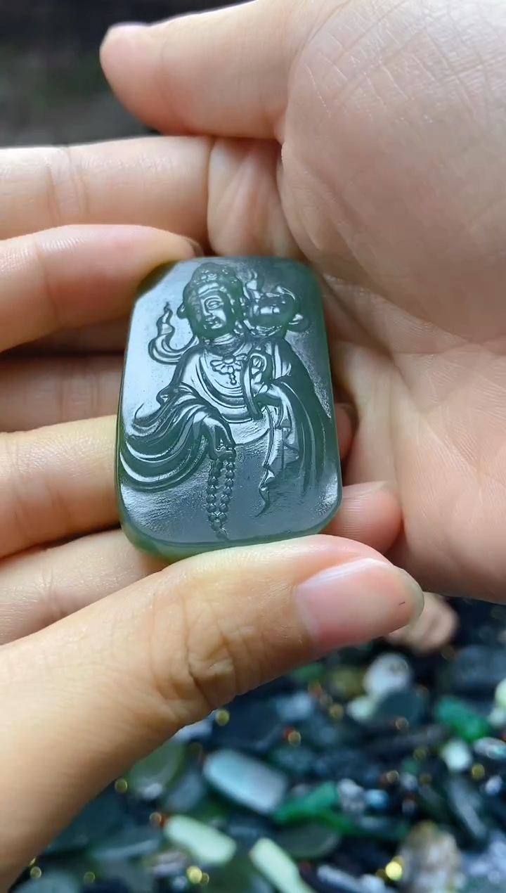颈饰未镶嵌和田玉1