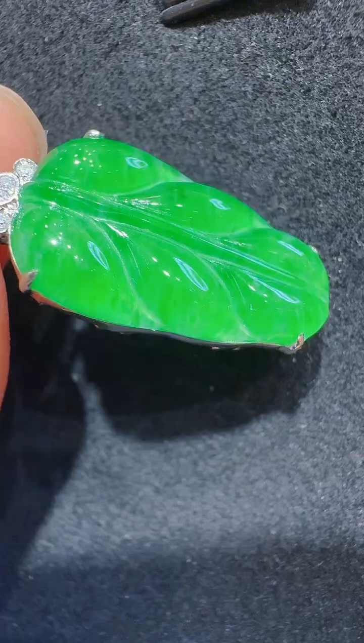 吊坠(不含链)18K金镶嵌翡翠多样性团购发一件