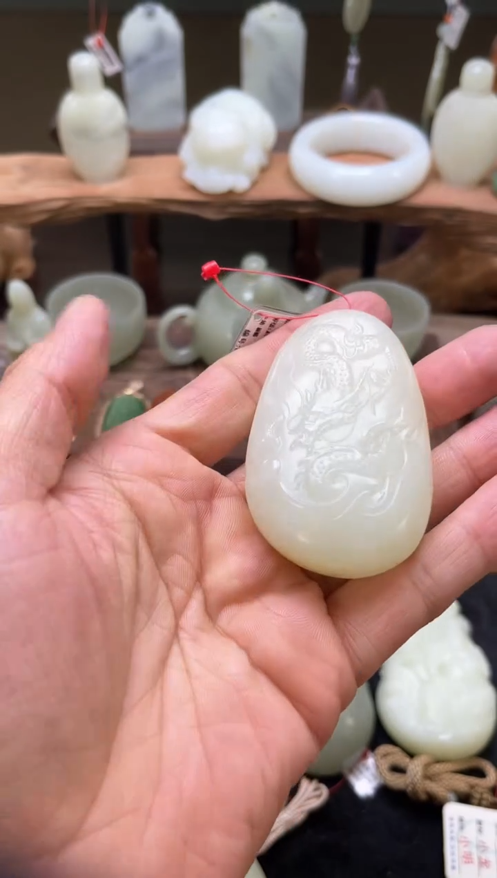 【闪购商品】和田玉吊坠未镶嵌新疆于田料 龙随形82215