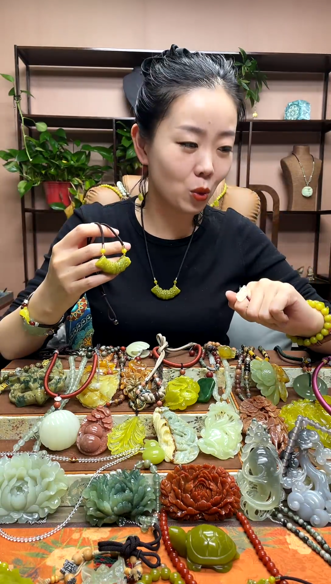 未镶嵌岫玉吊坠多样性发货发其中之一