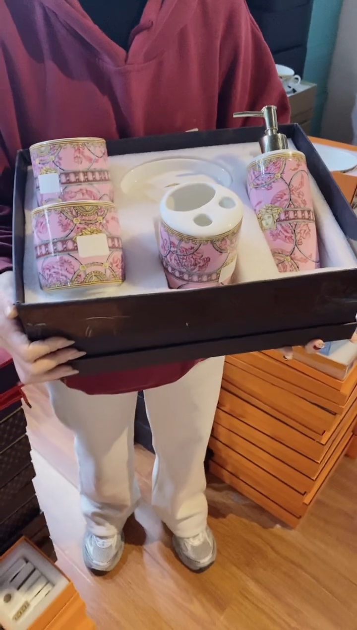 【闪购商品】杯全场正品，京东包邮