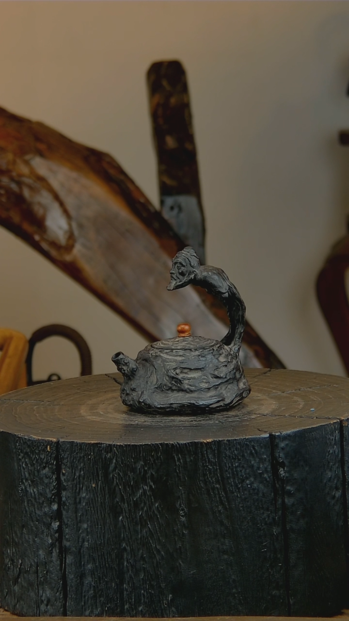 人不正经，壶。正经。。。。