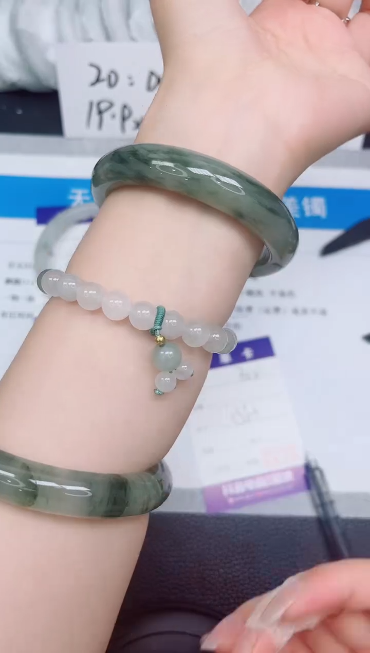 石英质玉手镯未镶嵌302-56.3