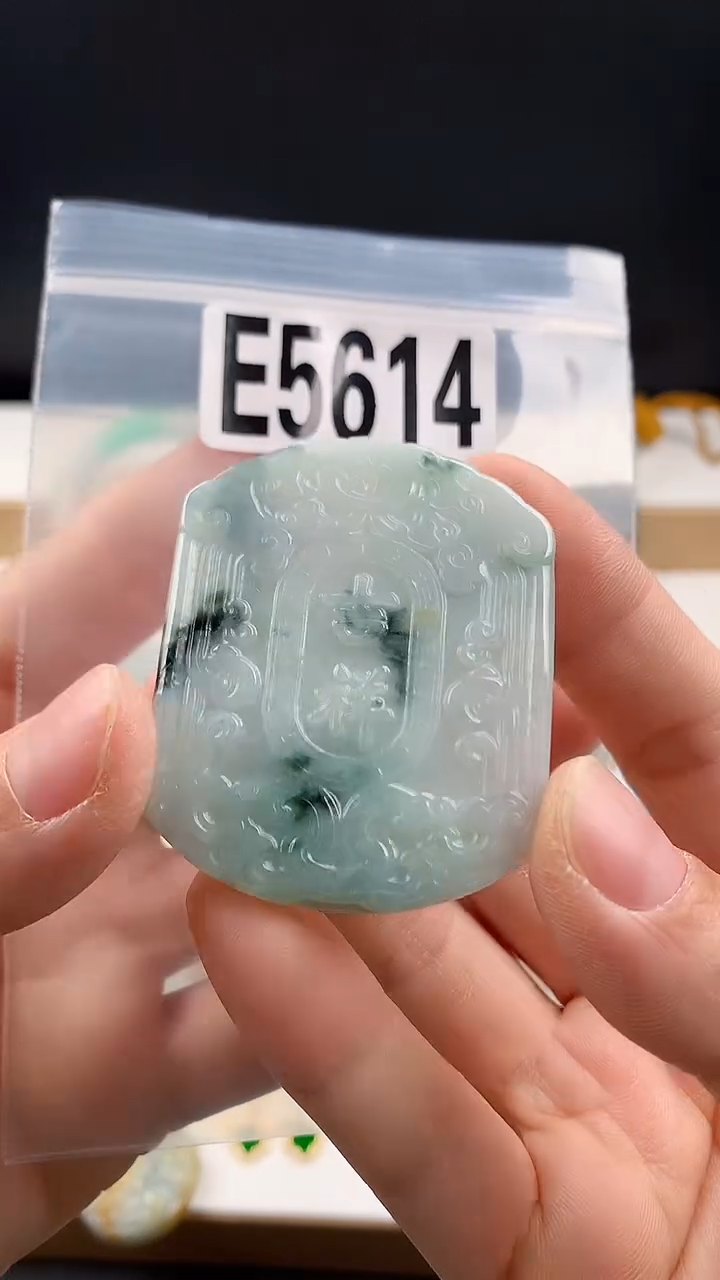 颈饰未镶嵌翡翠天然翡翠吊坠挂件