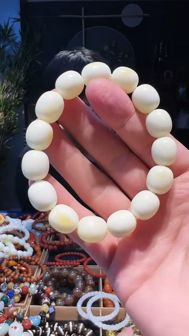 【闪购商品】蜜蜡手链未镶嵌12+枣蜡