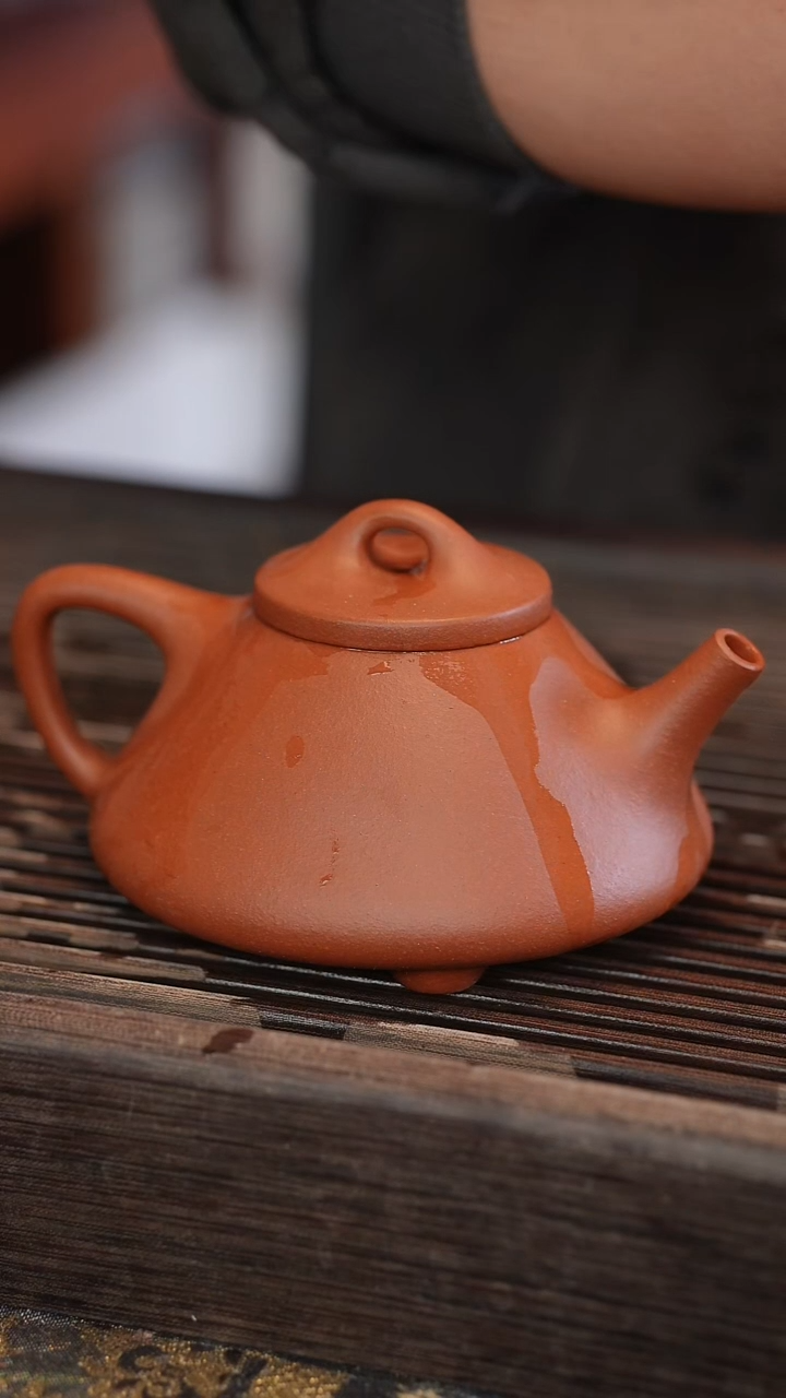 茶壶紫砂子冶石瓢 红清水 半手工 260cc