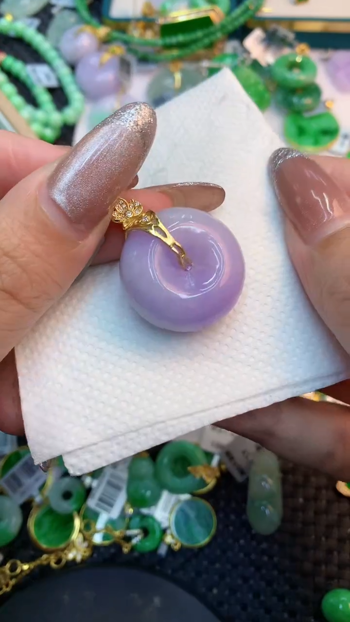 颈饰未镶嵌翡翠多样性发其一