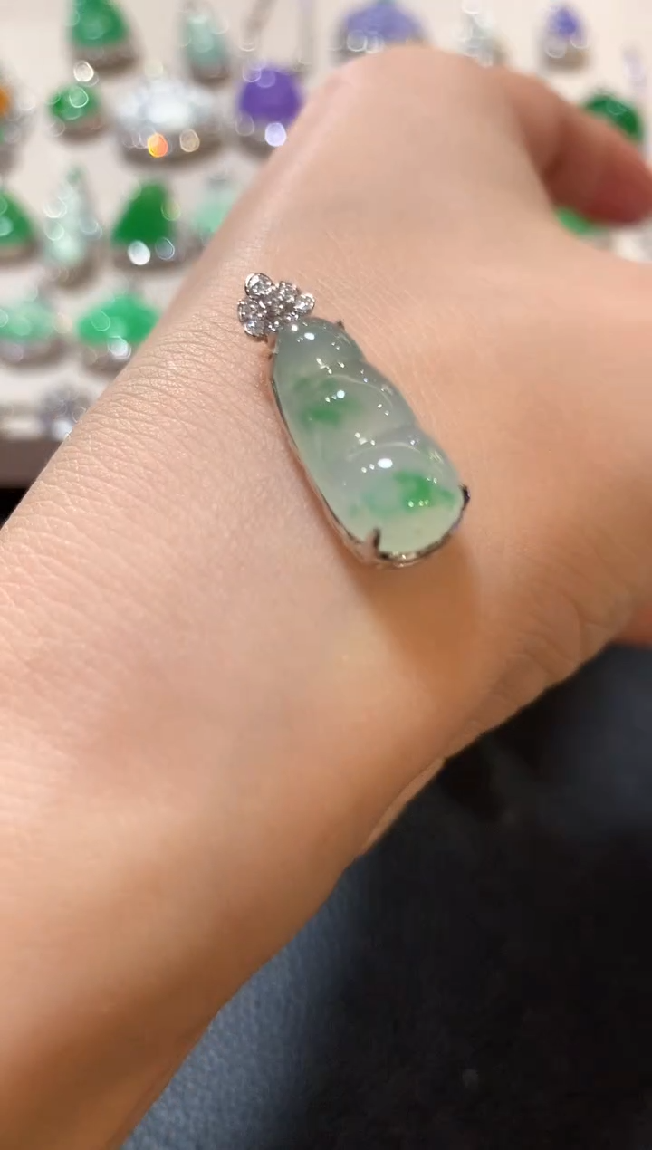 吊坠(不含链)18K金镶嵌翡翠z28  