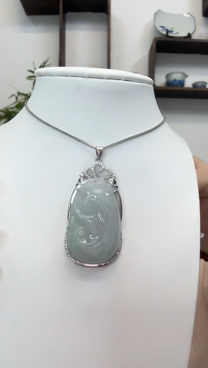 吊坠(赠链)银S925镶嵌翡翠如意