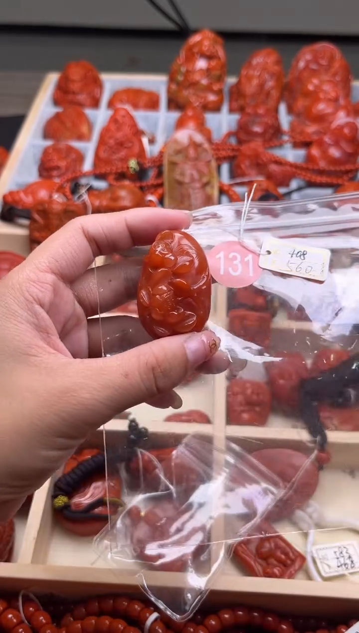 【闪购商品】南红玛瑙珠宝奇石未镶嵌131