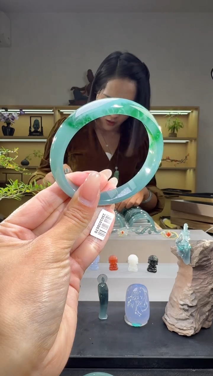 未镶嵌手镯翡翠60圈