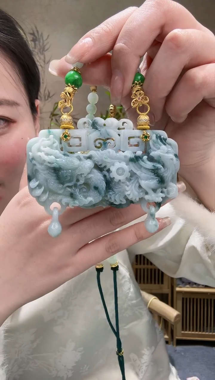 【闪购商品】翡翠颈饰未镶嵌吊坠