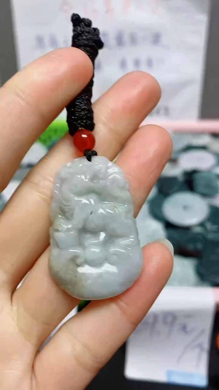 【闪购商品】翡翠颈饰未镶嵌天然翡翠A货