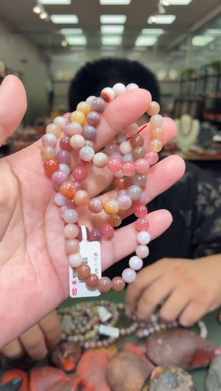 玛瑙/玉髓手串未镶嵌多圈手串一条约7mm多样性发货