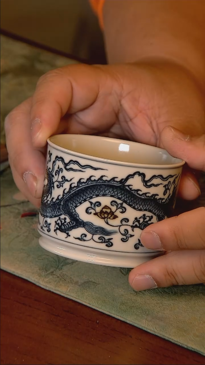 杯手工手绘杯杯很美丽