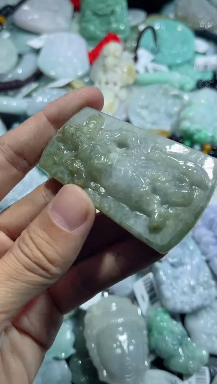 【闪购商品】翡翠颈饰未镶嵌00012782