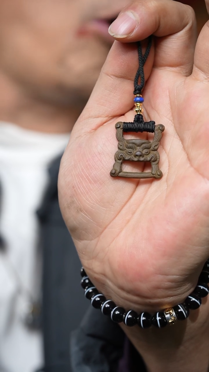 【闪购商品】老扣（多样性发货，发其一）