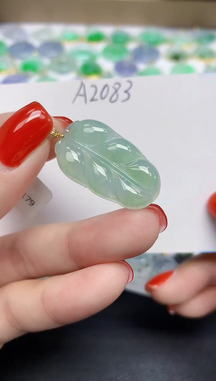 颈饰18K金镶嵌翡翠天然缅甸翡翠A货翡翠百元以上9元证书费自理