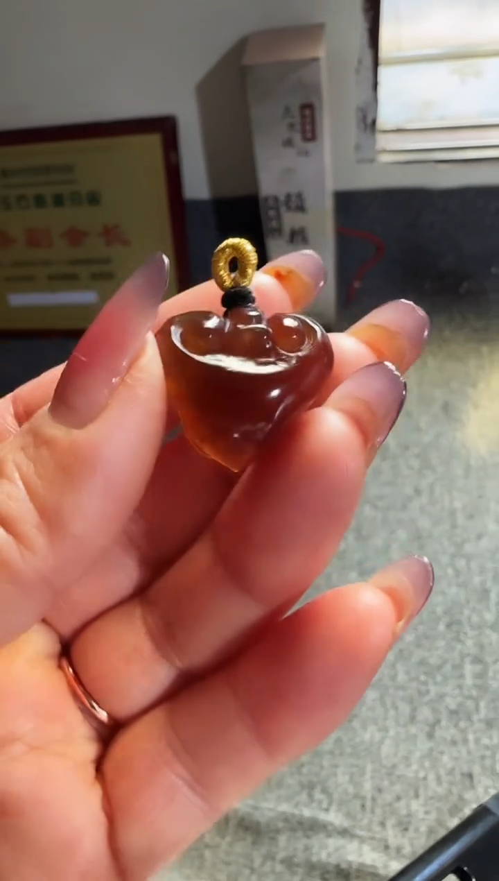 琥珀吊坠(赠链)未镶嵌#50缅甸琥珀吊坠