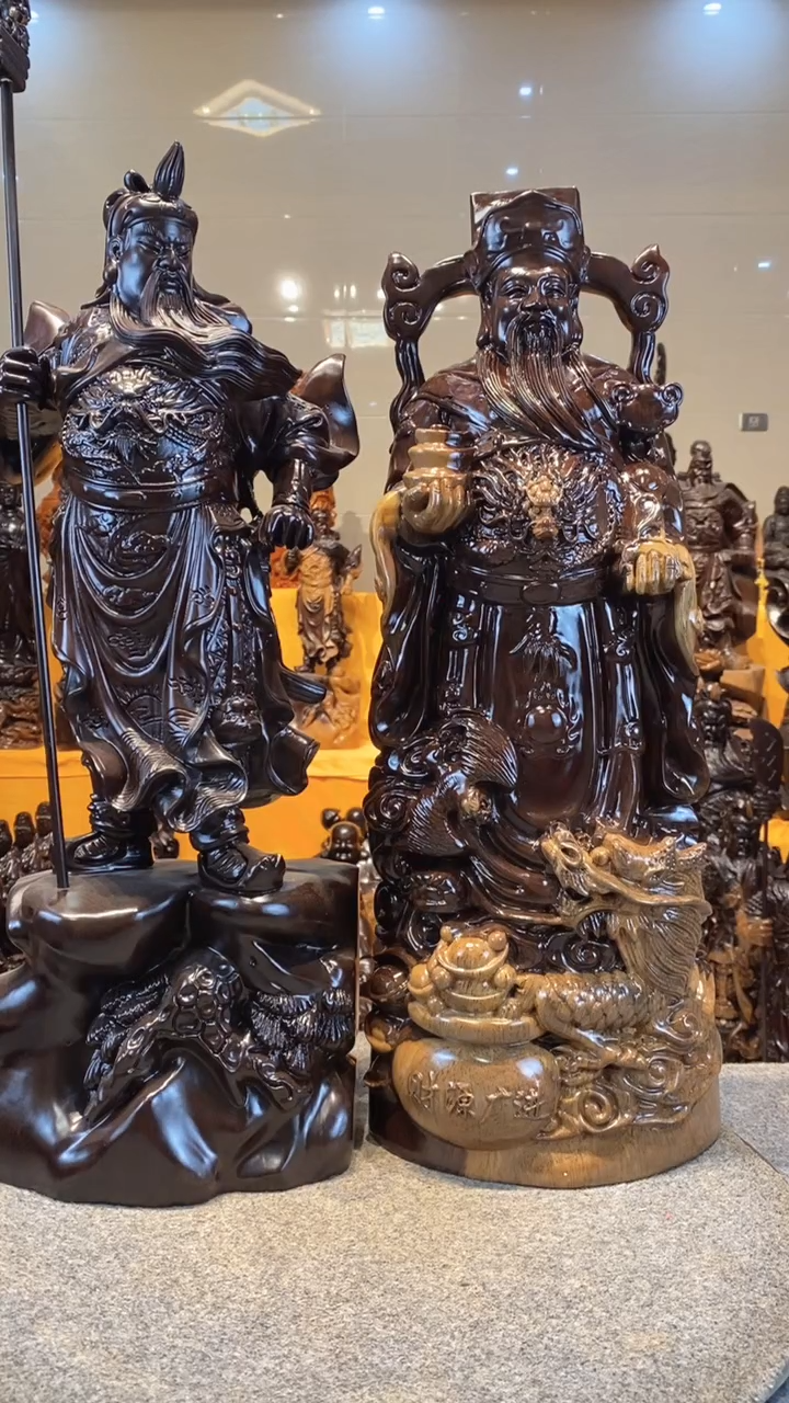 【闪购商品】风车木（黑檀木）木雕关公财神