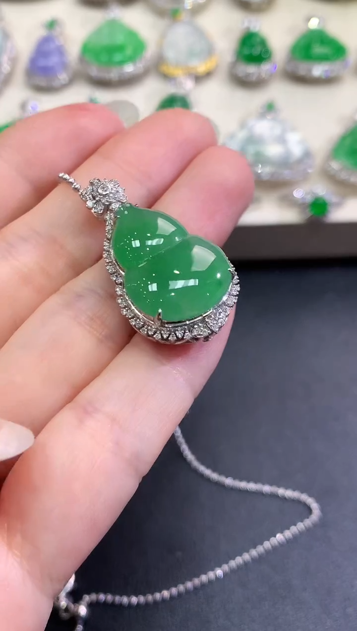 【闪购商品】翡翠颈饰18K金镶嵌B142   